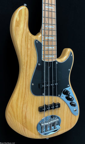 Lakland Guitars Skyline - DJ4 -Darryl Jones - Natural